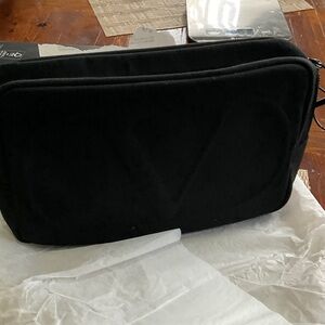 Black cosmetic or Dopp kit
